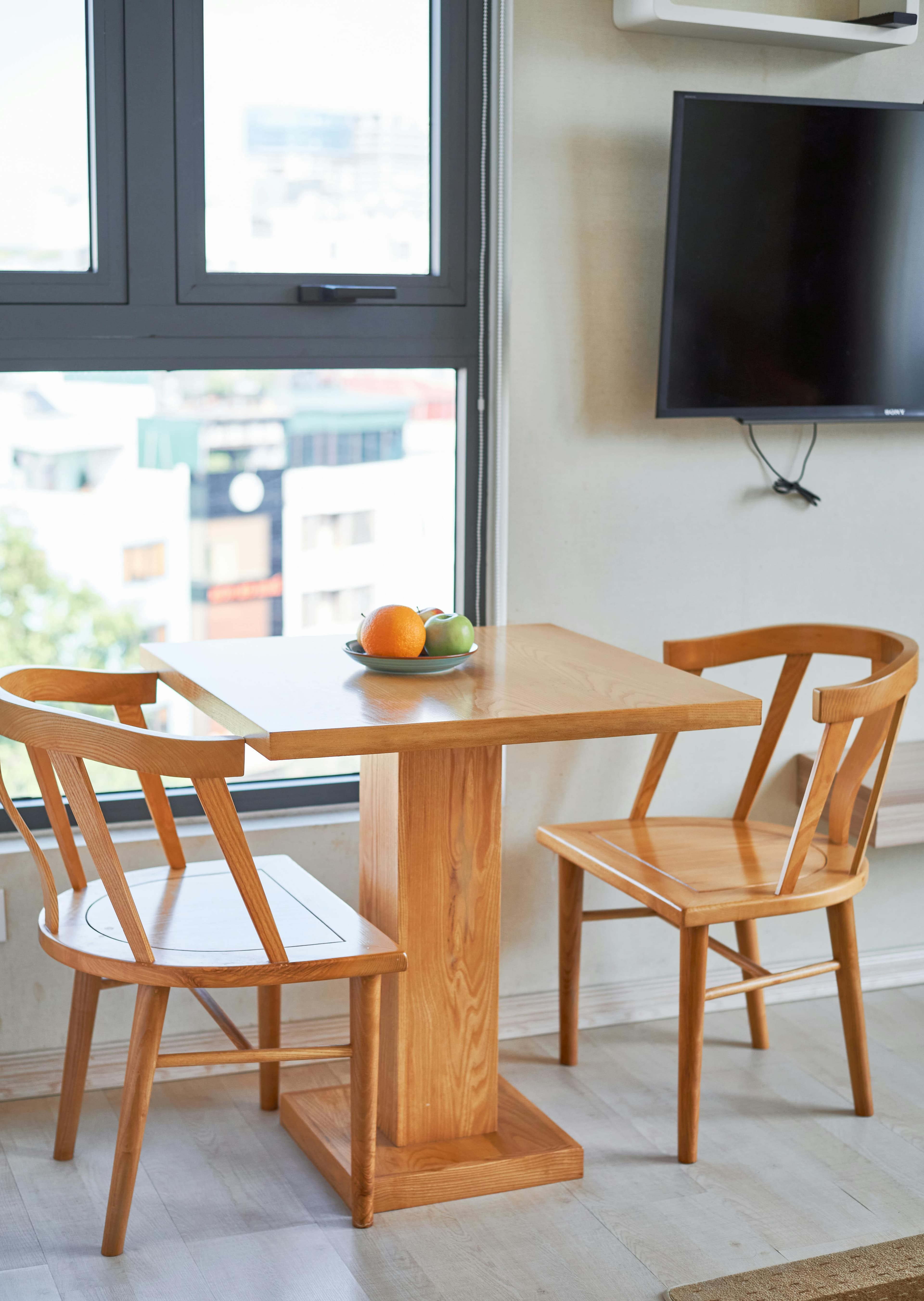 Compact breakfast counter with bar stools